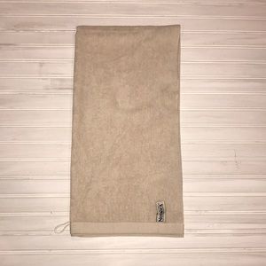 NWOT Norwex regular size bath towel